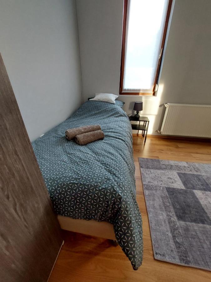 Csaladbarat Vendeglak Szegedi Maganszallashely 9 Fo Reszere, Nagycsaladok Es Barati Tarsasagok Reszere Exterior foto